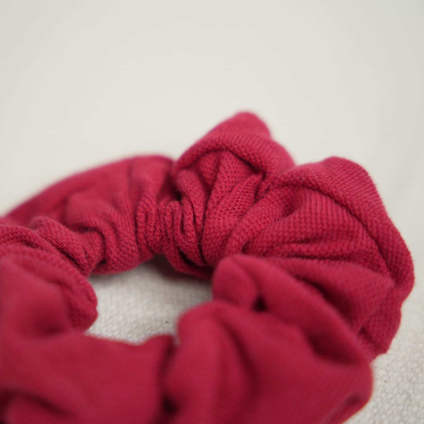 SCRUNCHIE VERMELHO ESCURO