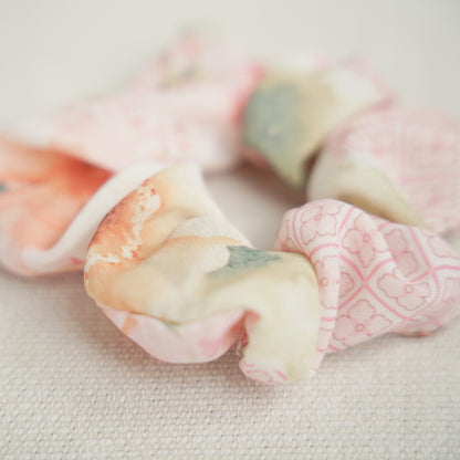SCRUNCHIE FLORAL