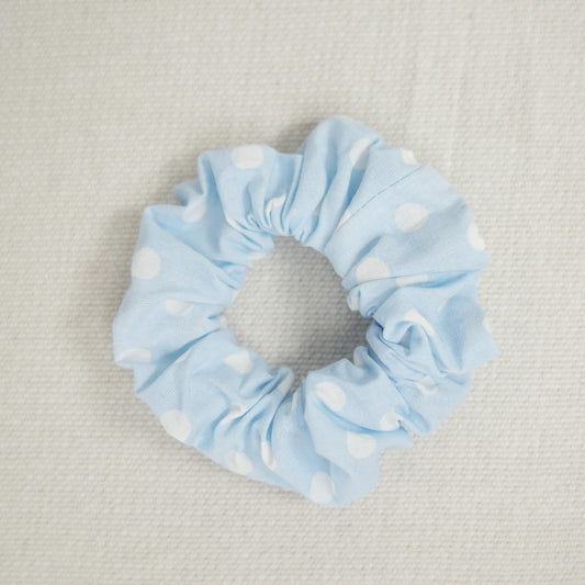 SCRUNCHIE AZUL BOLINHAS