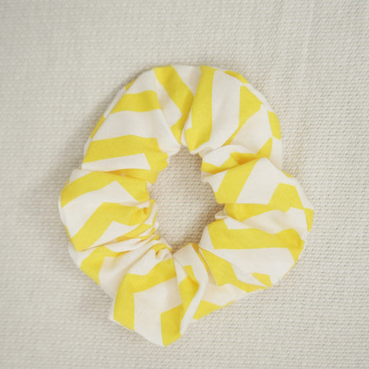 SCRUNCHIE AMARELO RISCAS