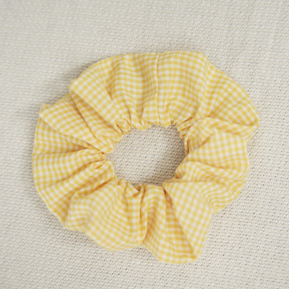 SCRUNCHIE AMARELO QUADRADOS